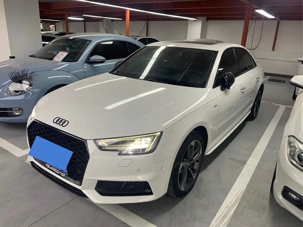 Audi A4L 2018 — фото 1