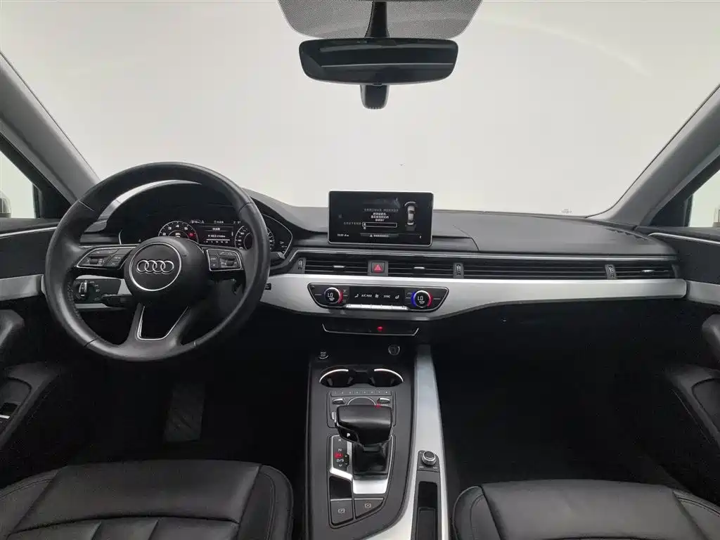Audi A4L 2020