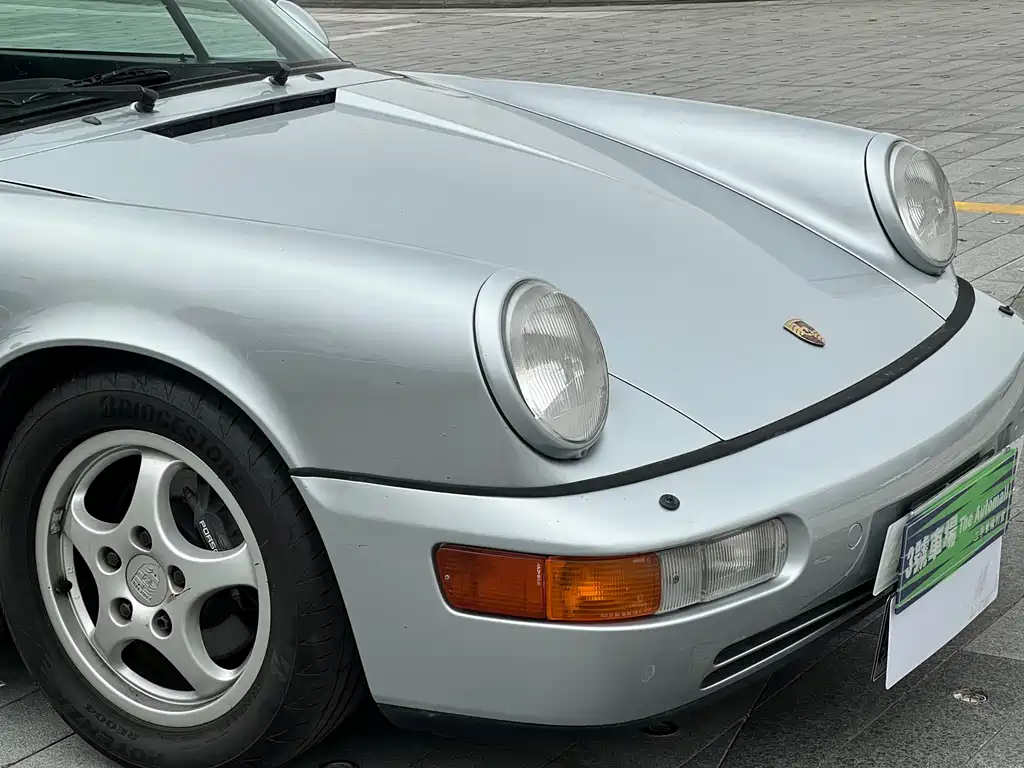Porsche 911 2026 — фото 24
