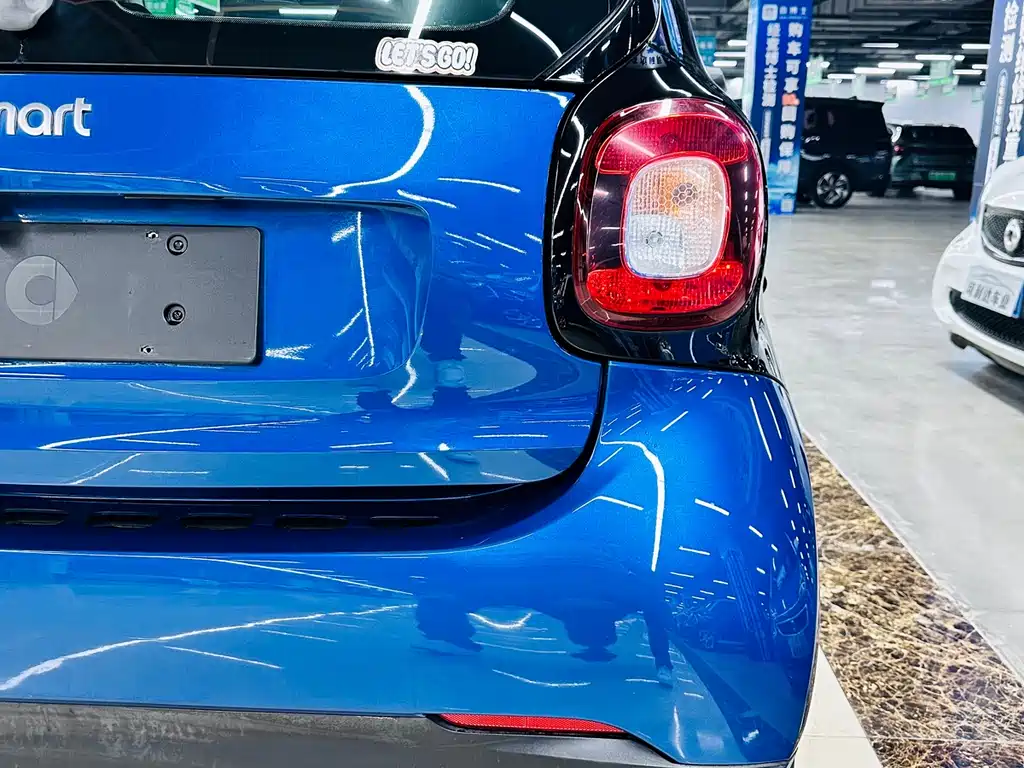 smart Fortwo 2018 — фото 13