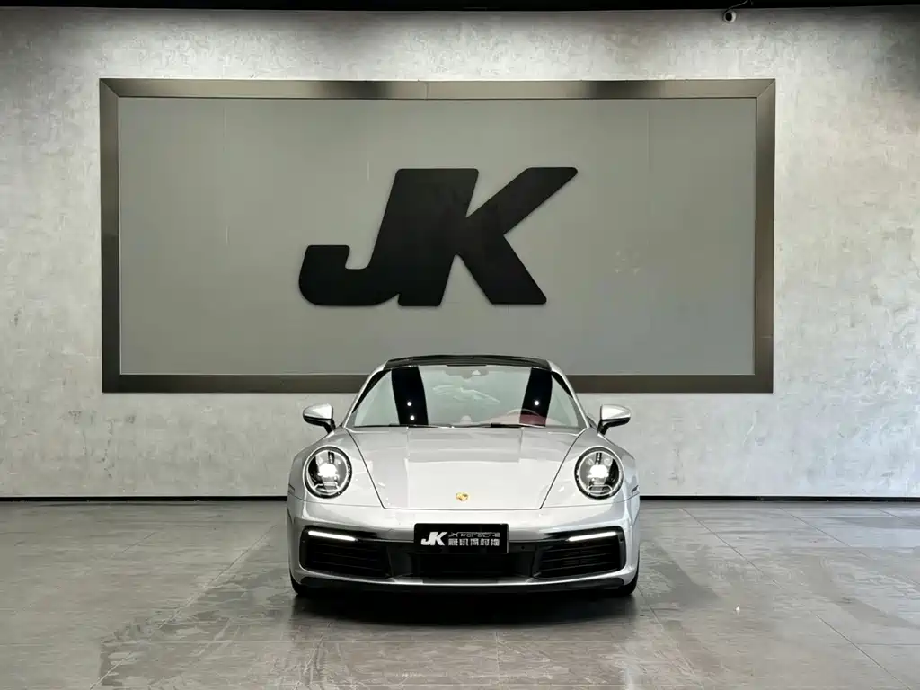 Porsche 911 2021