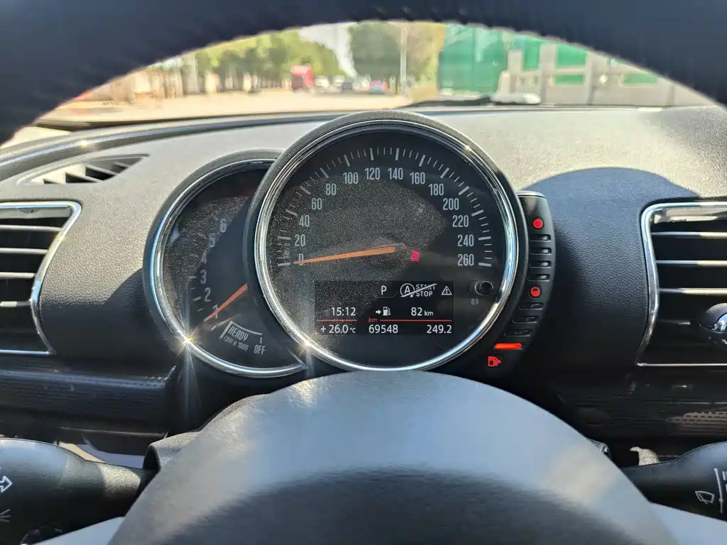MINI Clubman 2017 — фото 13
