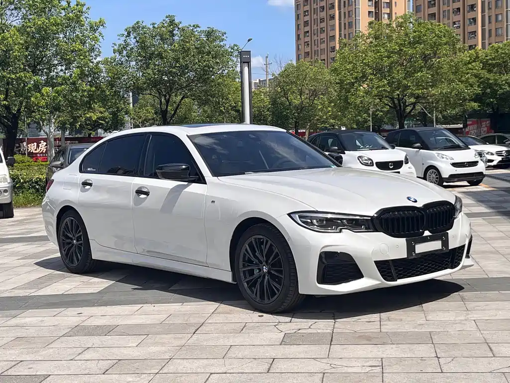 BMW 3 Series 2021
