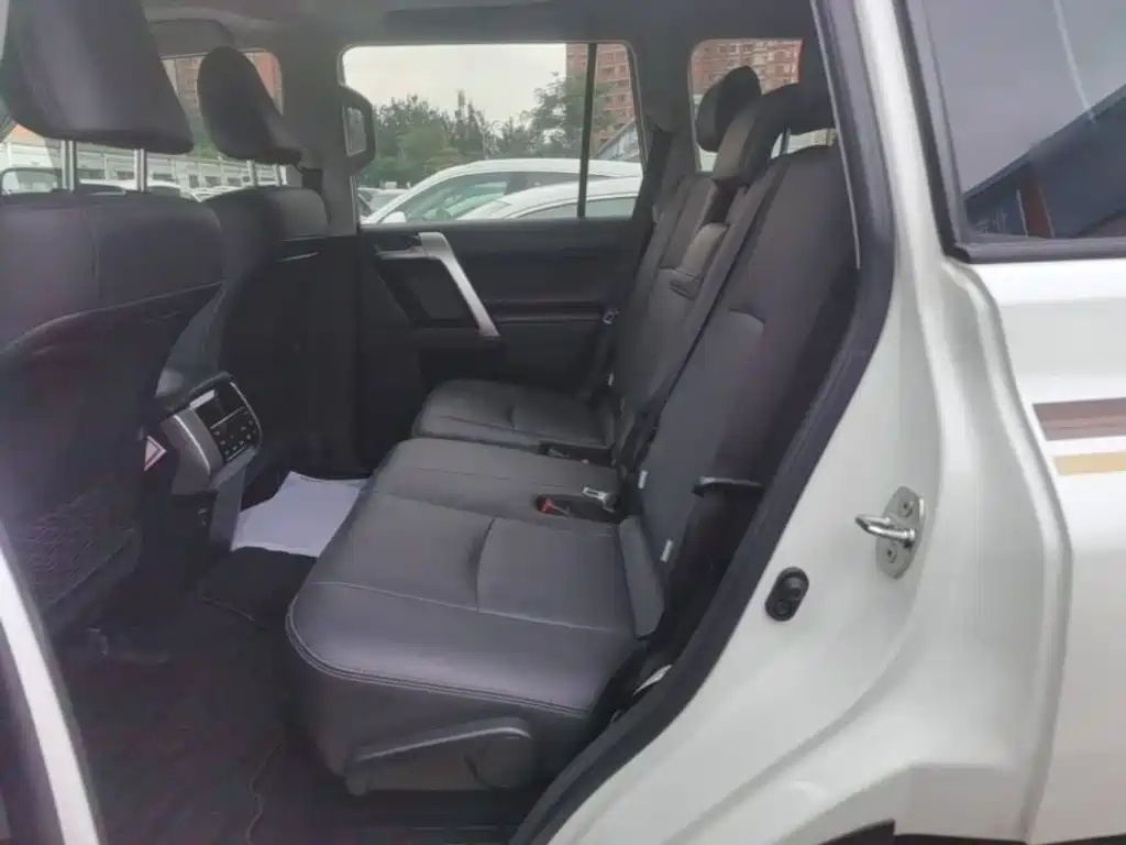 Toyota Prado 2019 — фото 17