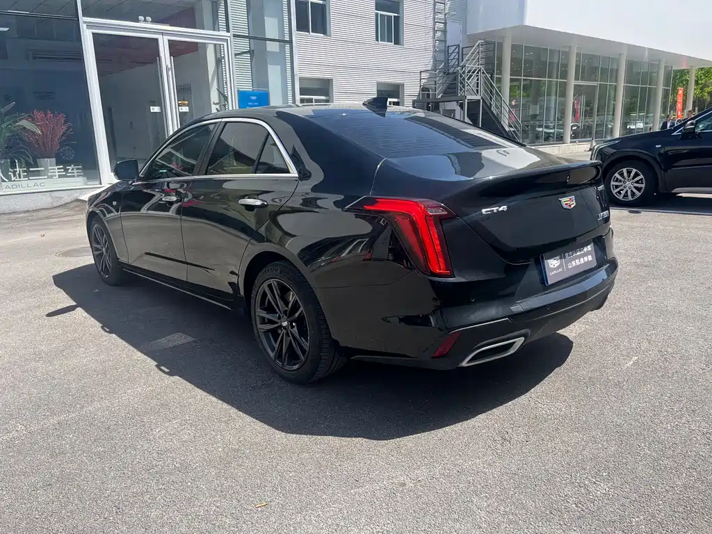 Cadillac CT4 2023 — фото 14