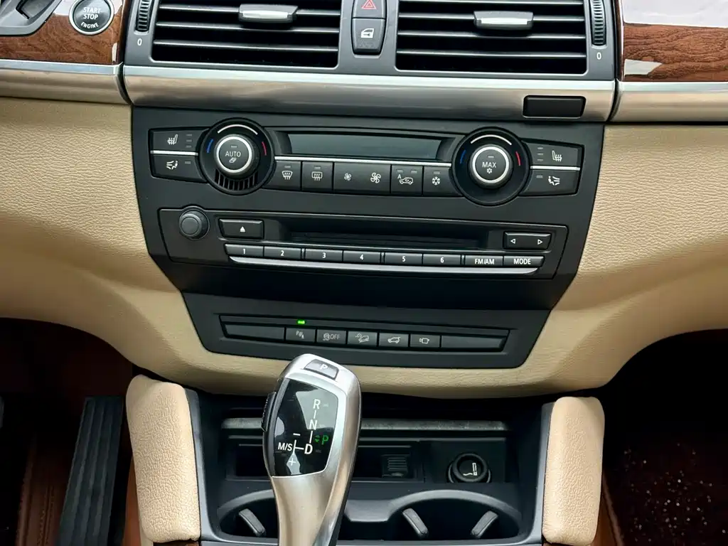 BMW X6 2013 — фото 14