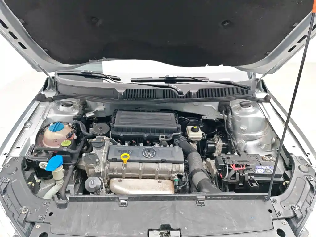 Volkswagen Lavida 2013