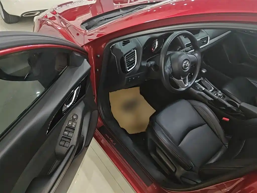 Mazda 3 Axela 2016 — фото 16