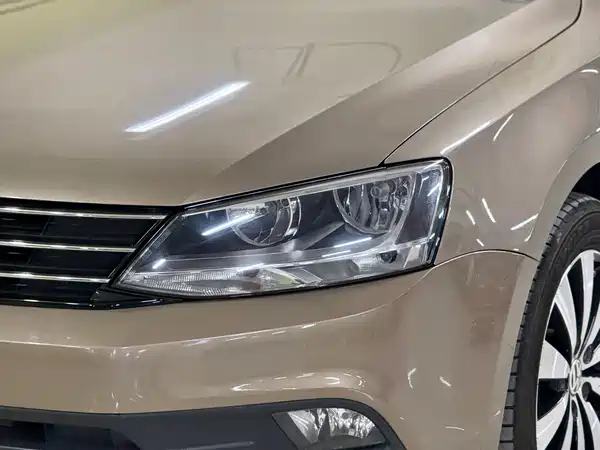 Volkswagen Sagitar 2017