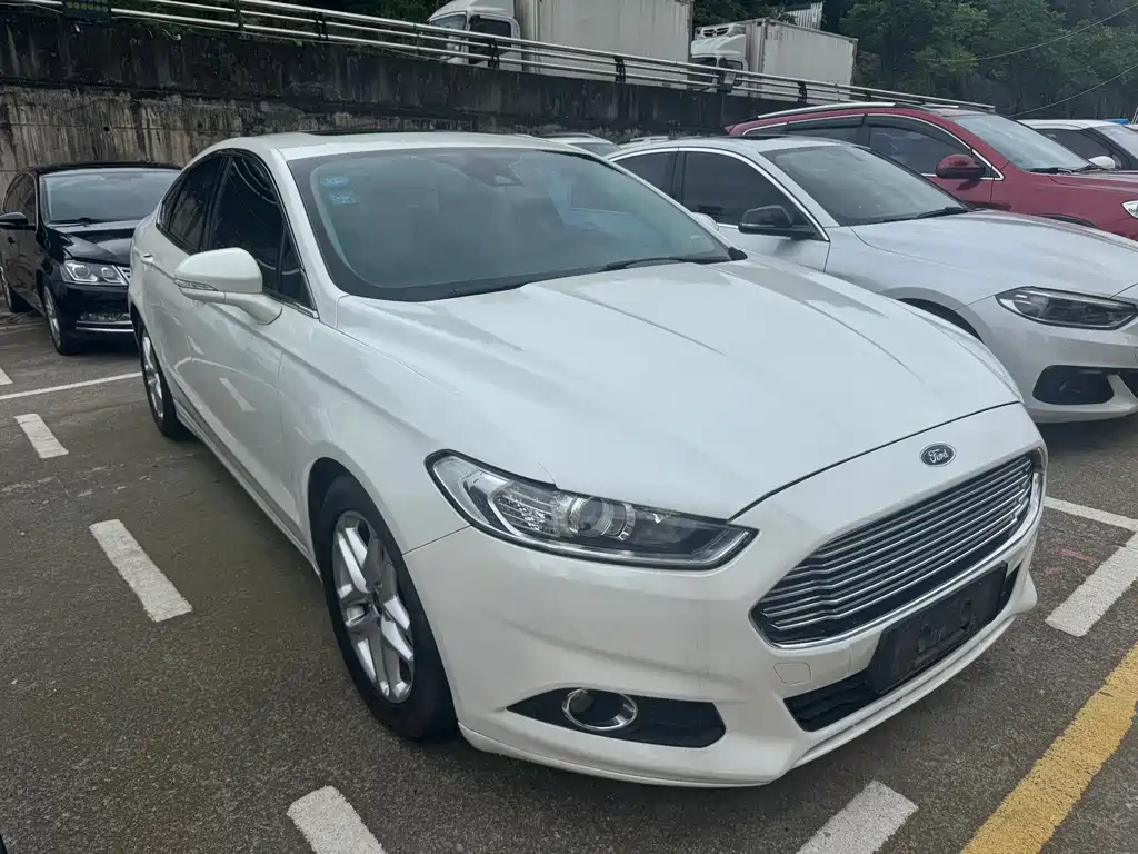 Ford Mondeo 2014 — фото 3