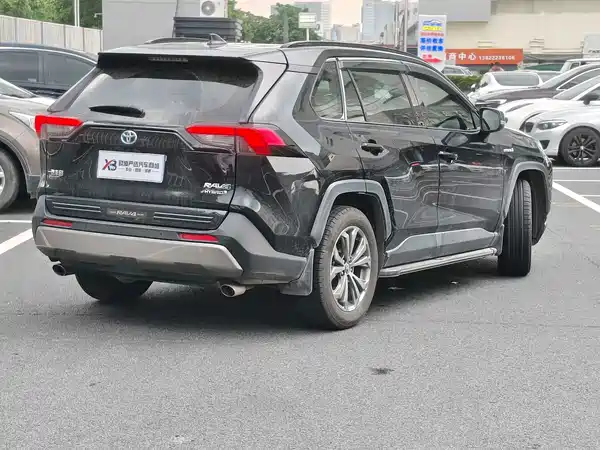 Toyota RAV4 2024