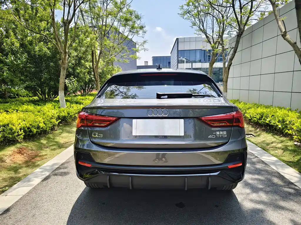 Audi Q3 Sportback 2022 — фото 12