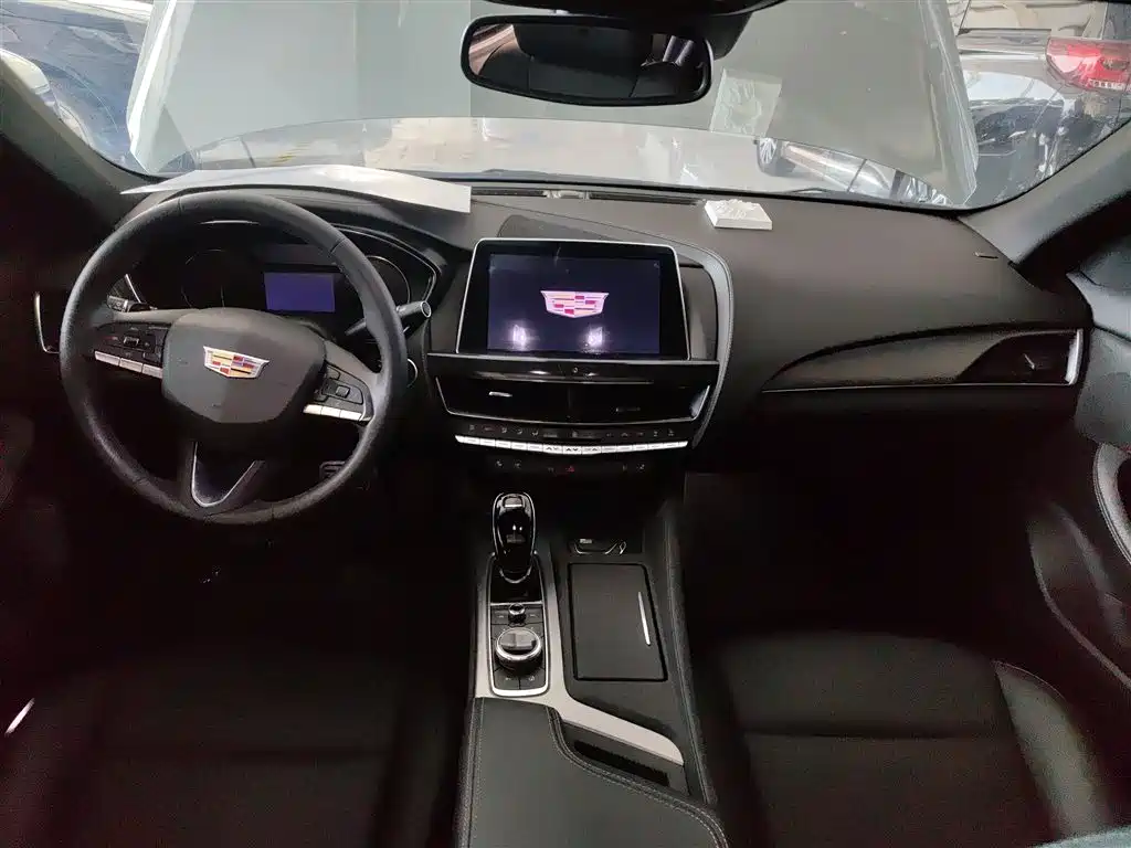 Cadillac CT5 2022 — фото 10