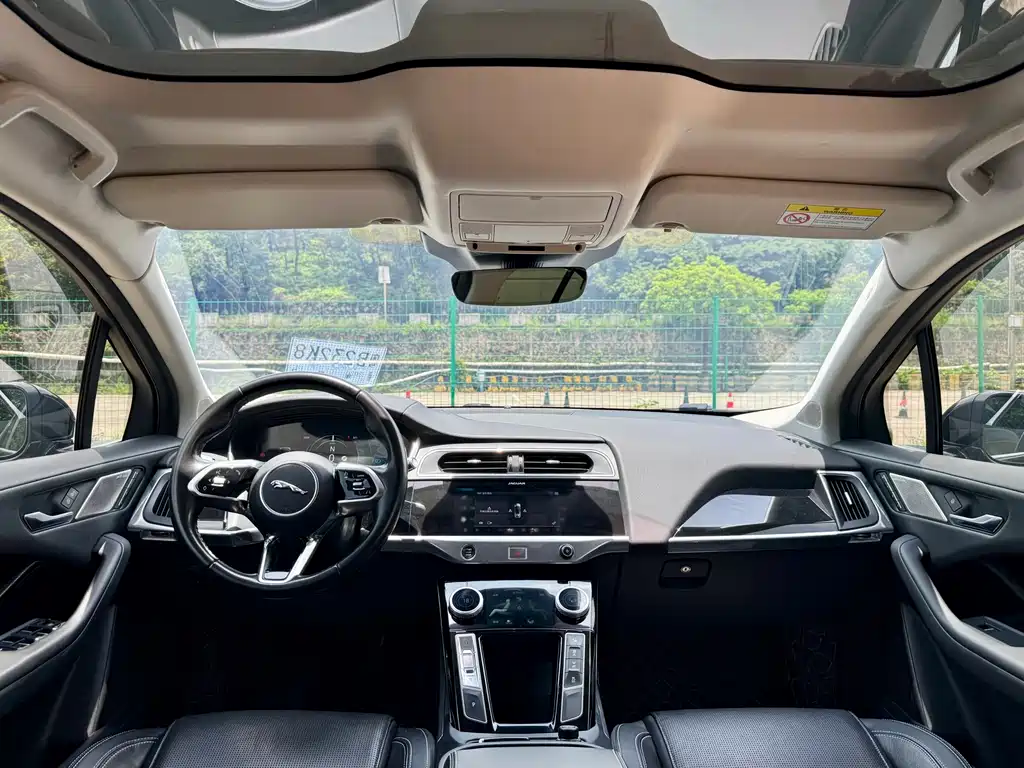Jaguar I-PACE 2020 — фото 12