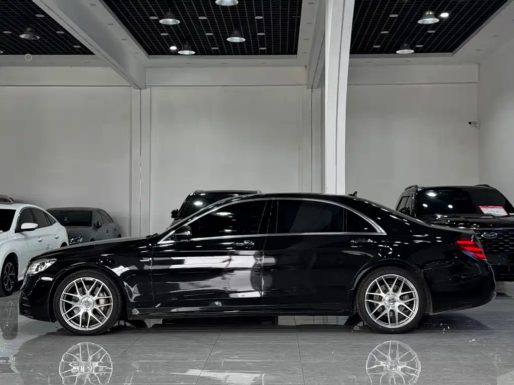 Mercedes-Benz S-Class 2020