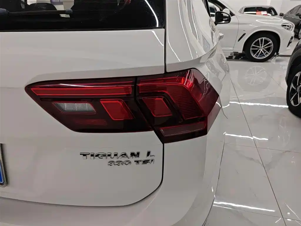 Volkswagen Tiguan L 2020 — фото 8