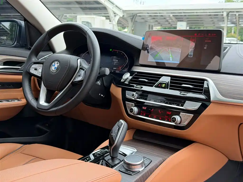 BMW 6 Series GT 2021 — фото 13