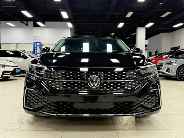 Volkswagen Passat 2023
