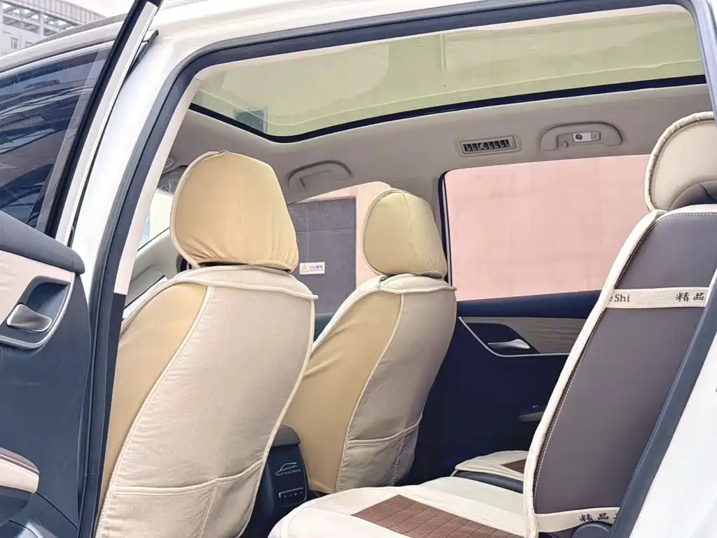 BYD Song MAX New Energy 2022 — фото 6