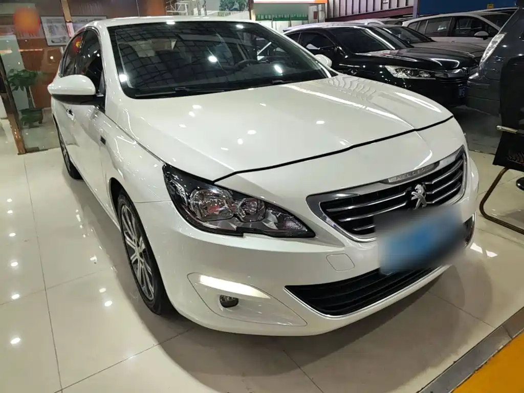 Peugeot 408 2016
