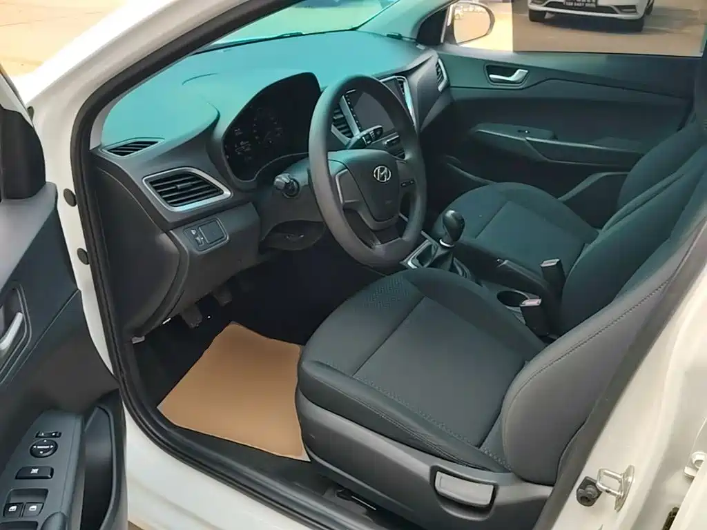 Hyundai Verna 2019 — фото 16