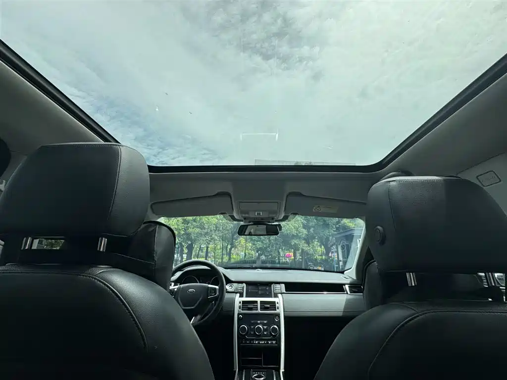 Land Rover Discovery Sport 2017 — фото 23