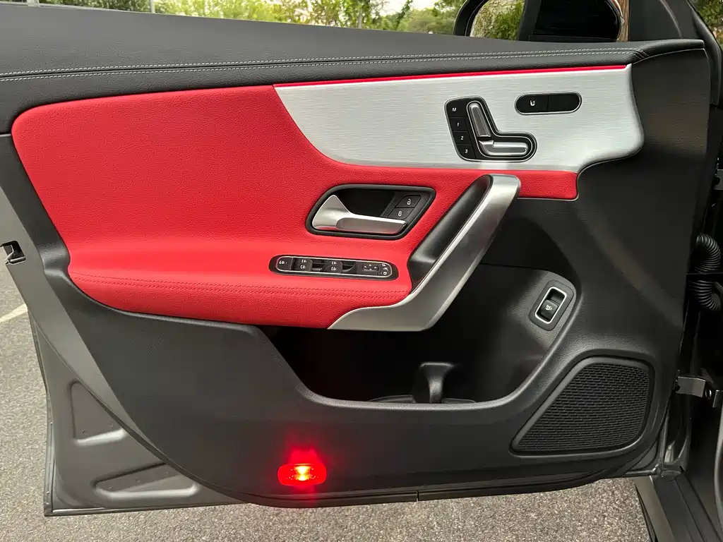 Mercedes-Benz GLA AMG 2022 — фото 19