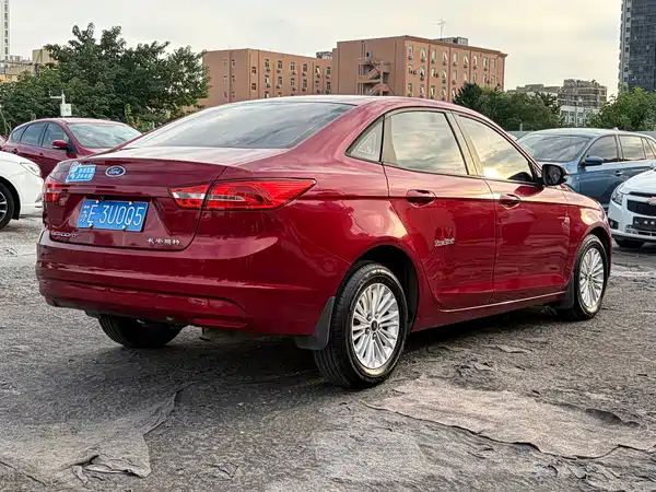 Ford Escort 2015