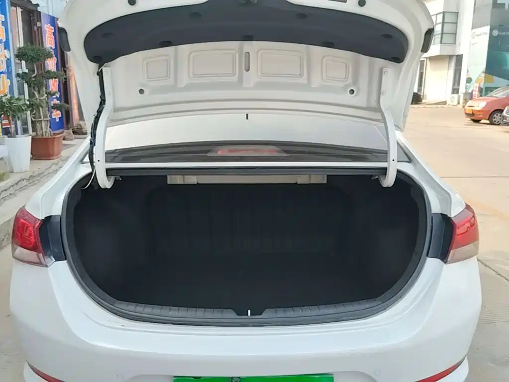 Hyundai Verna 2019 — фото 19