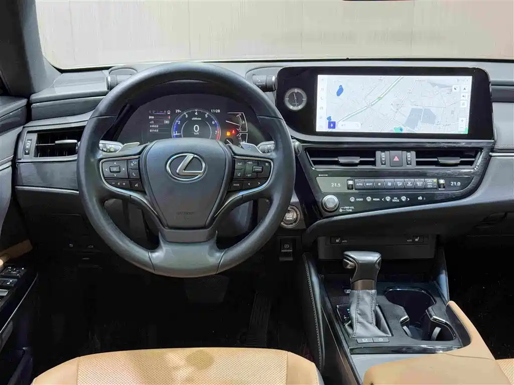 Lexus ES 2024 — фото 16