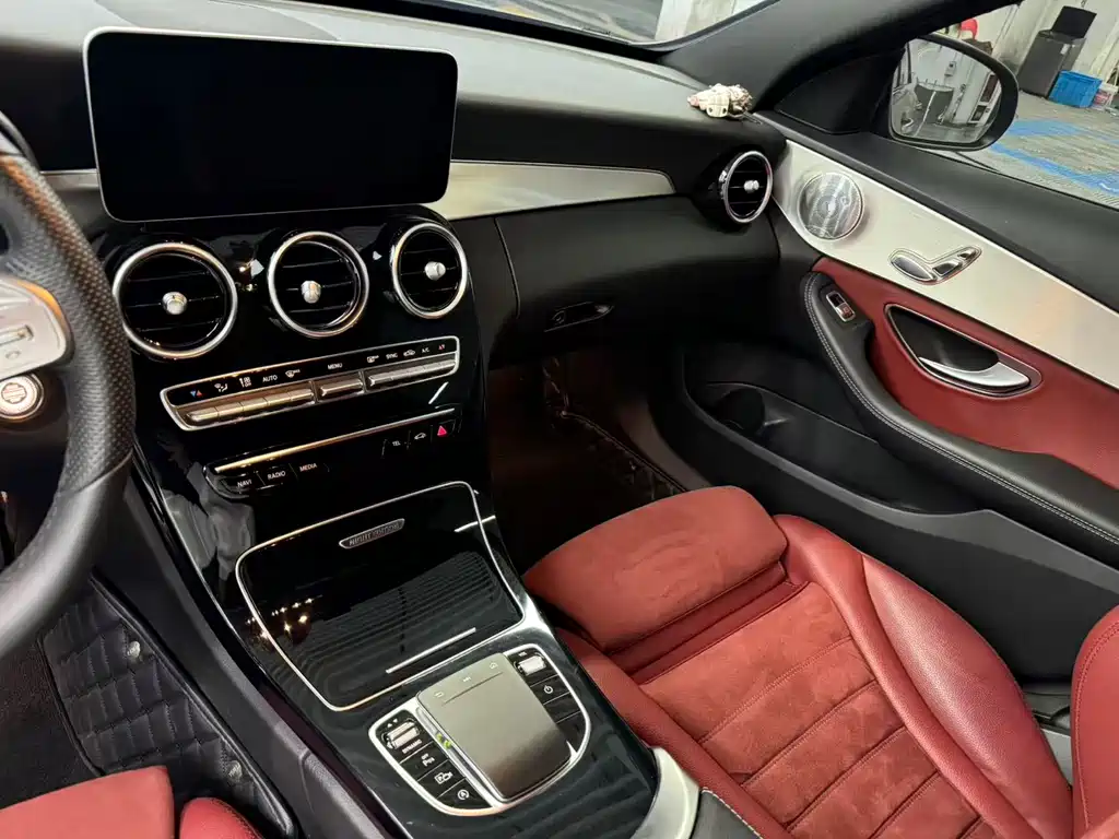 Mercedes-Benz C-Class 2021
