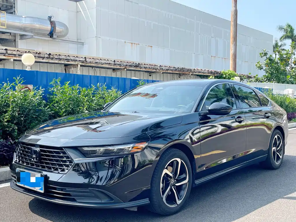 Honda Accord 2023 — фото 1