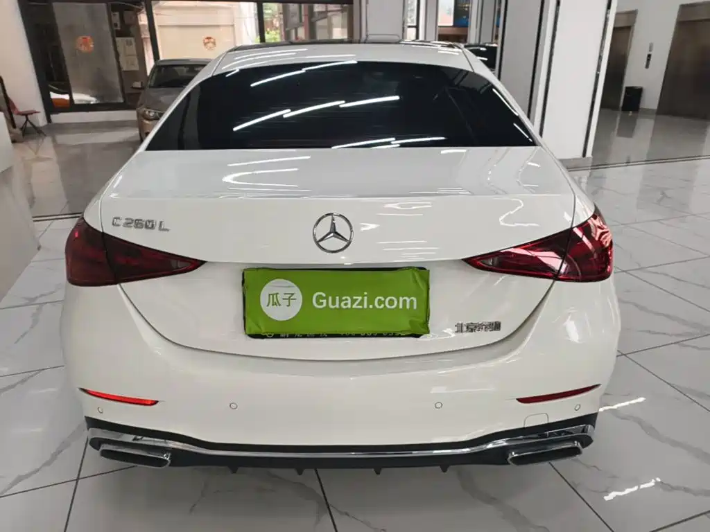 Mercedes-Benz C-Class 2024