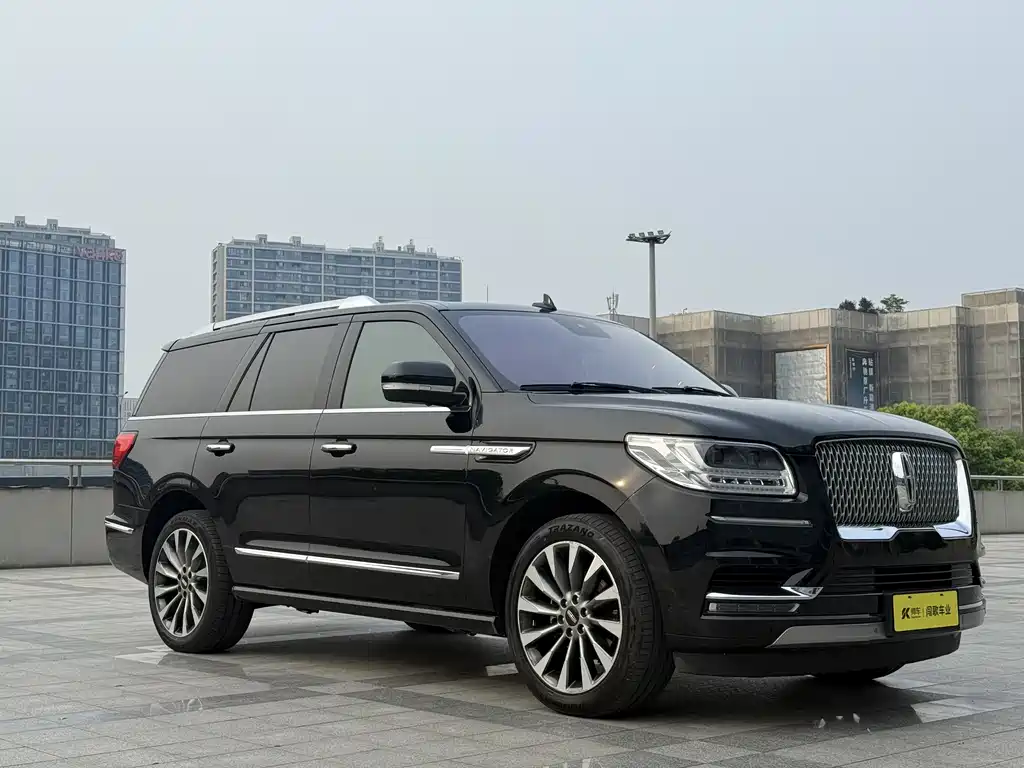 Lincoln Navigator 2018 — фото 3