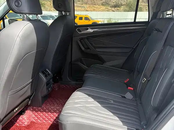 Volkswagen Tiguan L 2024
