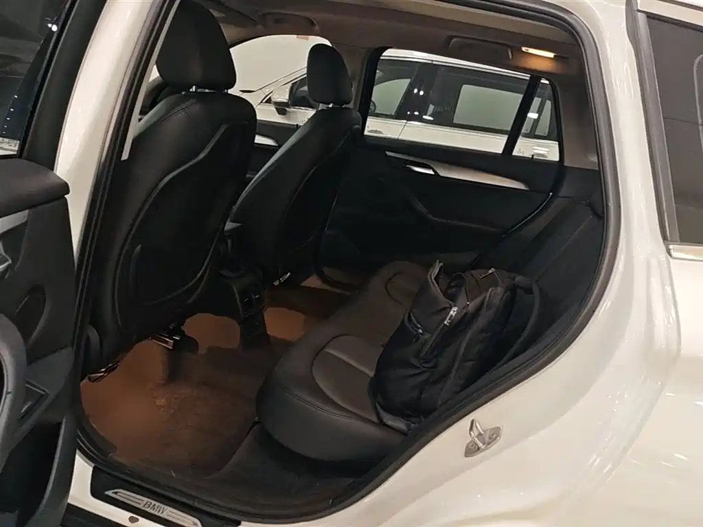 BMW X1 2017 — фото 17