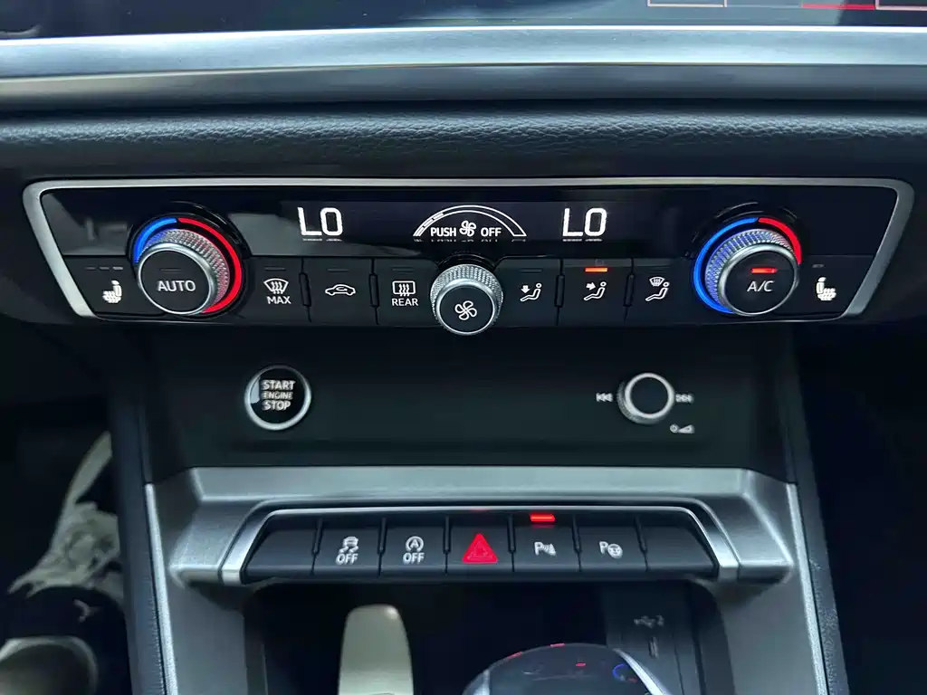 Audi Q3 2022 — фото 13