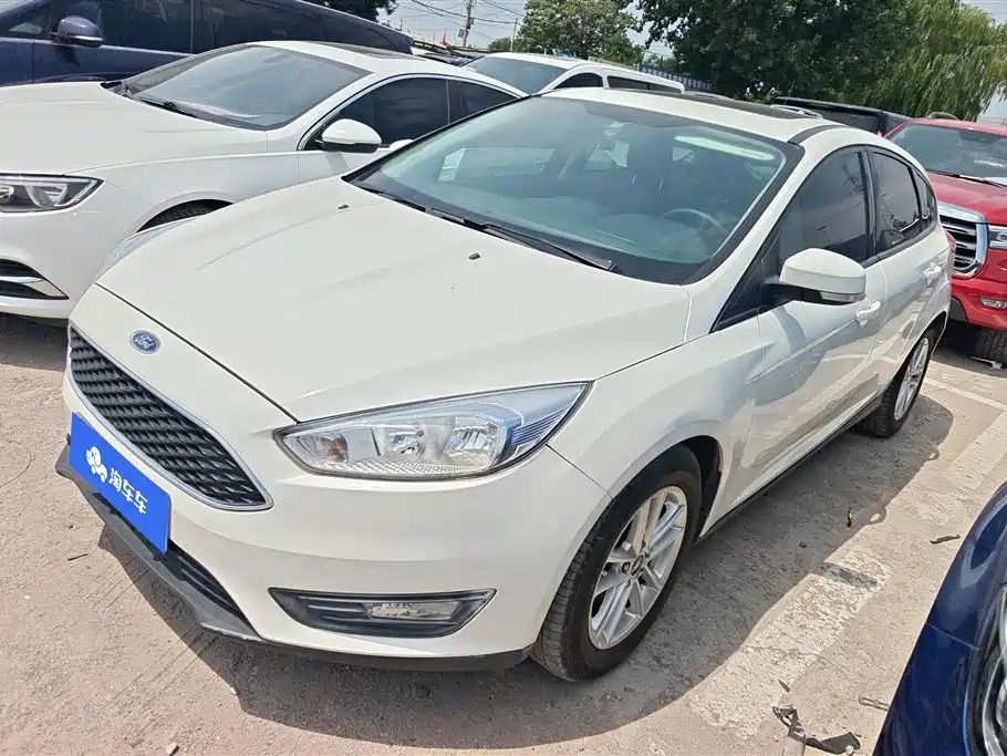 Ford Focus 2018 — фото 1