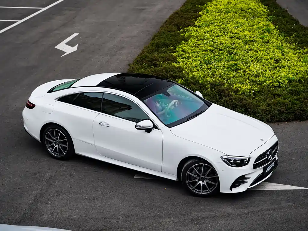 Mercedes-Benz E-Class 2023 — фото 15