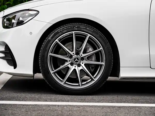 Mercedes-Benz E-Class 2023