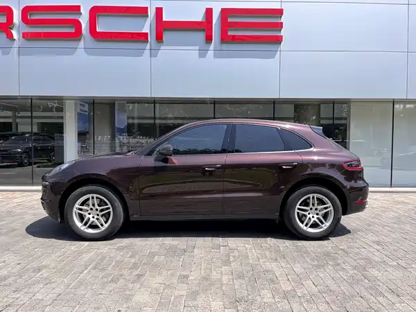 Porsche Macan 2016