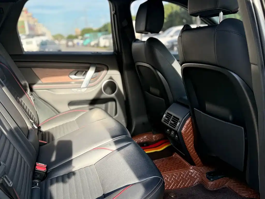 Land Rover Discovery Sport 2021 — фото 11
