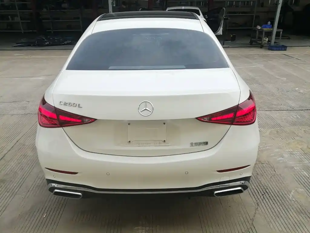 Mercedes-Benz C-Class 2024