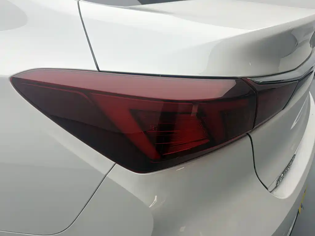 Changan Eado 2021 — фото 10