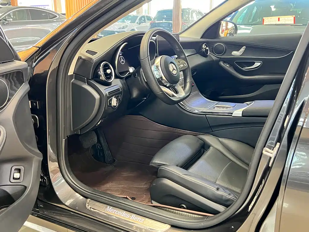 Mercedes-Benz C-Class 2020 — фото 4