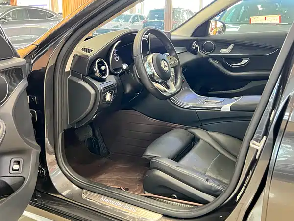 Mercedes-Benz C-Class 2020