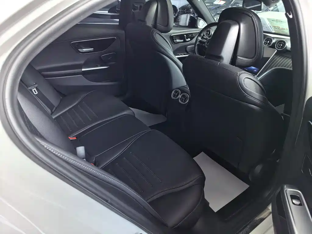 Mercedes-Benz C-Class 2022 — фото 9