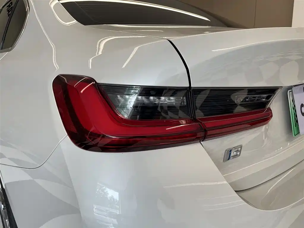 BMW i3 2024 — фото 10