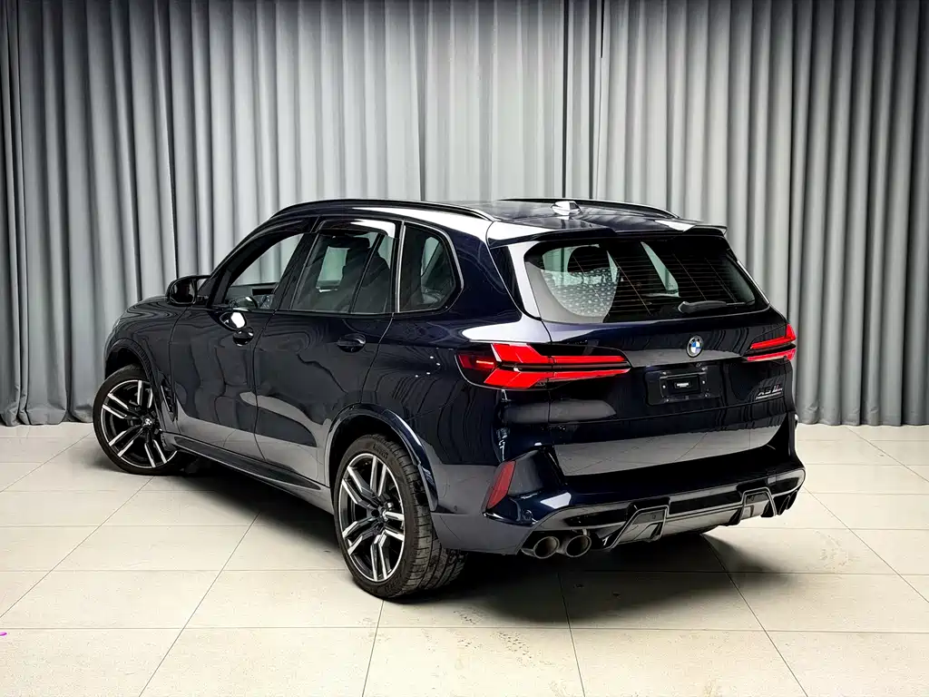 BMW X5 M 2024 — фото 16