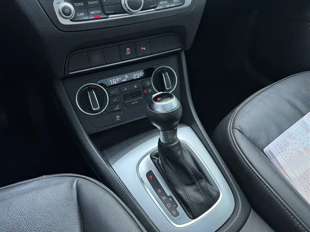 Audi Q3 2016 — фото 17